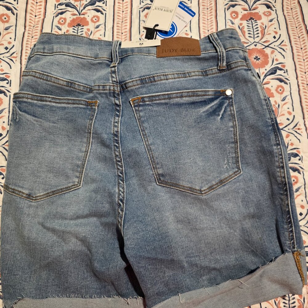 Medium Judy Blue Shorts NWT